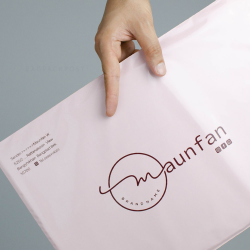 พิมพ์ซอง สกรีนซองไปรษณีย์สีชมพู BagPackPost ลาย Maunfan