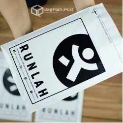 พิมพ์ลายบนซองไปรษณีย์พลาสติก BagPackPost (runlah)