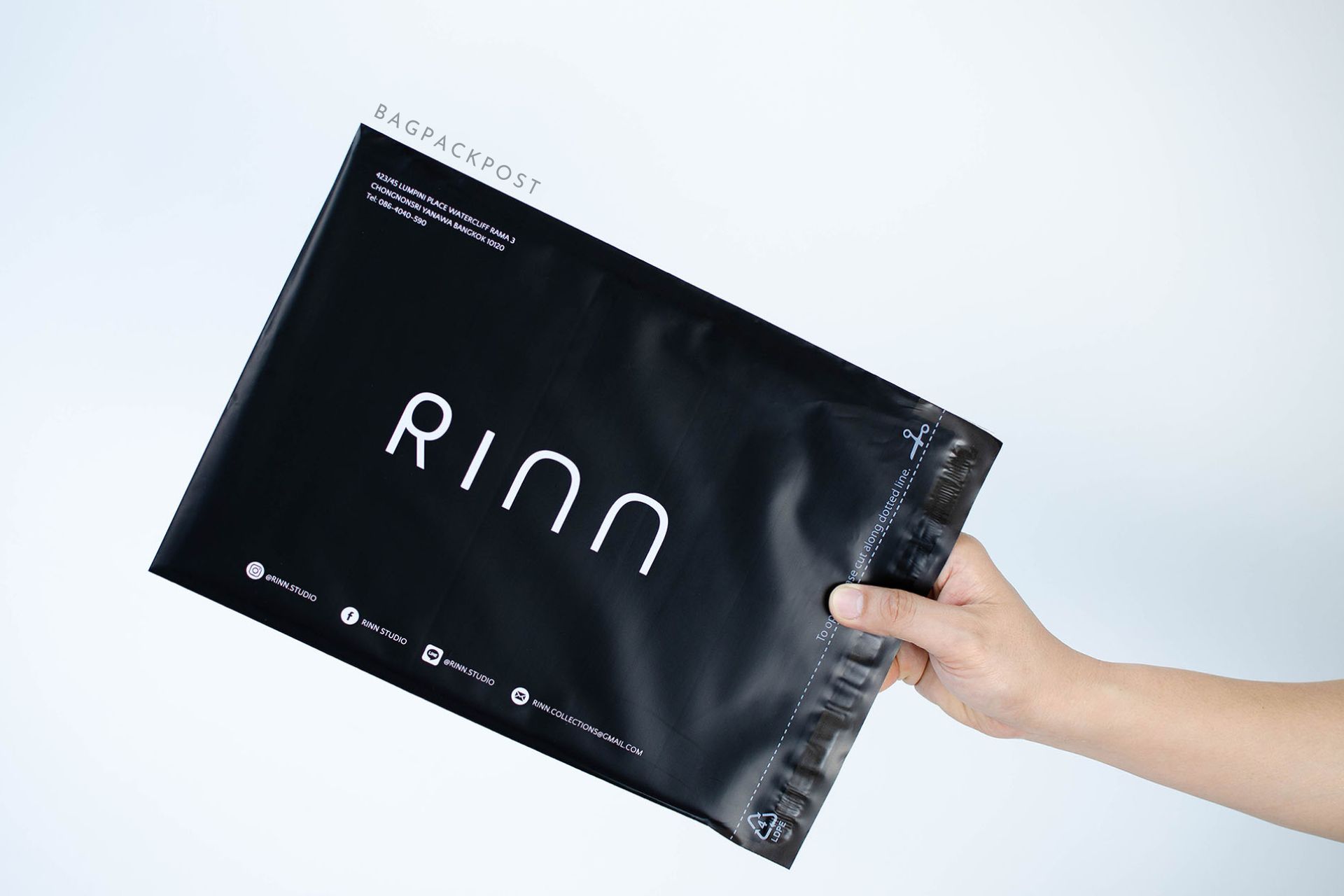 ผลิตถุงไปรษณีย์ ซองไปรษณีย์พิมพ์ลาย Rinn ซองไปรษณีย์สีดำ ถุงไปรษณีย์พิมพ์ลาย 4 BagPackPost