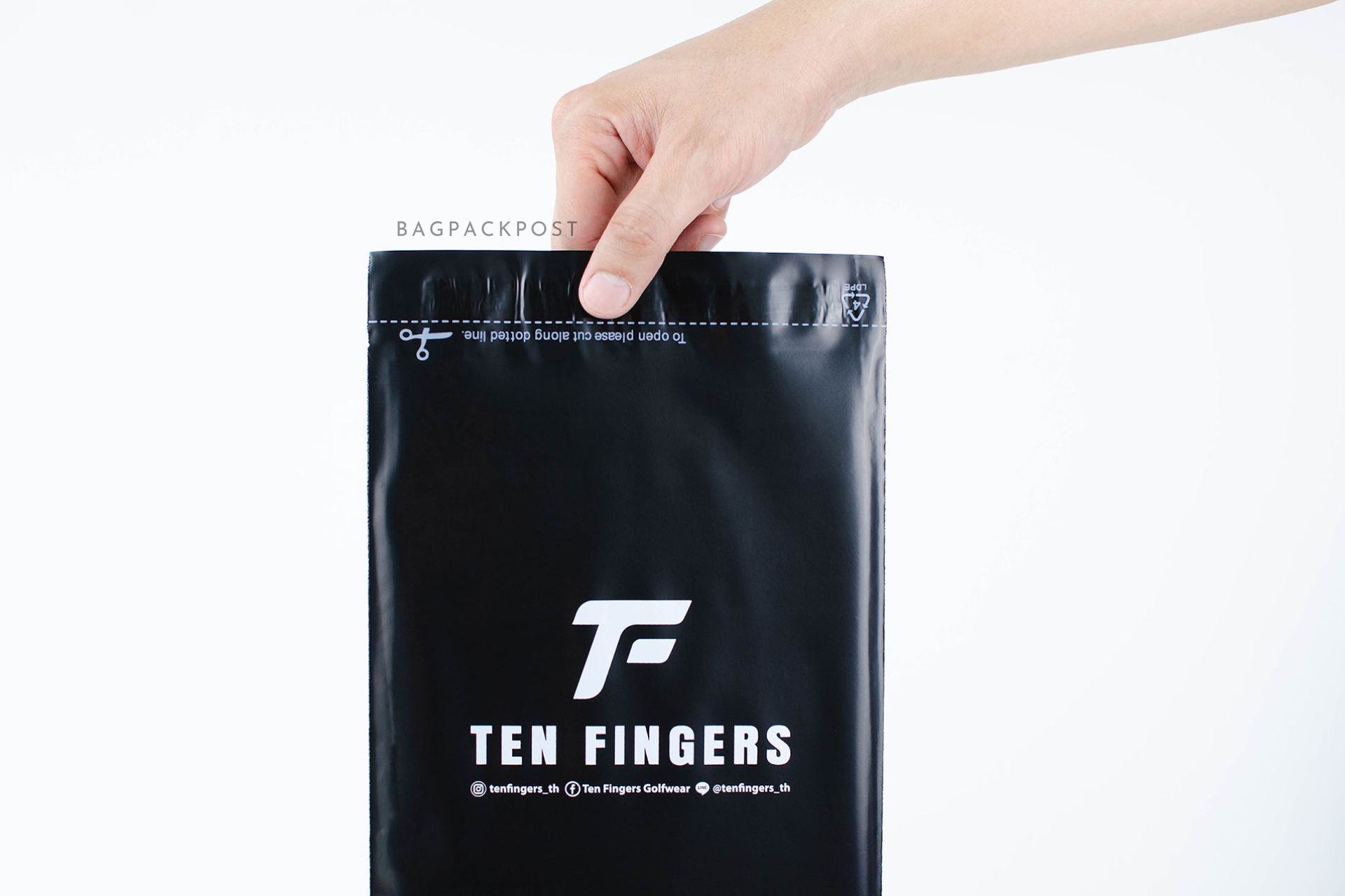 ผลิตถุงไปรษณีย์ ถุงพัสดุ ซองไปรษณีย์พิมพ์ลาย Ten Fingers ซองไปรษณีย์สีดำ ถุงไปรษณีย์พิมพ์ลาย 5 BagPackPost