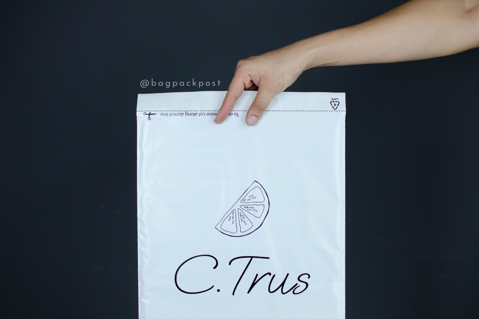 ผลิตถุงไปรษณีย์ ถุงพัสดุ ซองไปรษณีย์พิมพ์ลาย C.Trus ซองไปรษณีย์สีขาว ถุงไปรษณีย์พิมพ์ลาย 2 BagPackPost